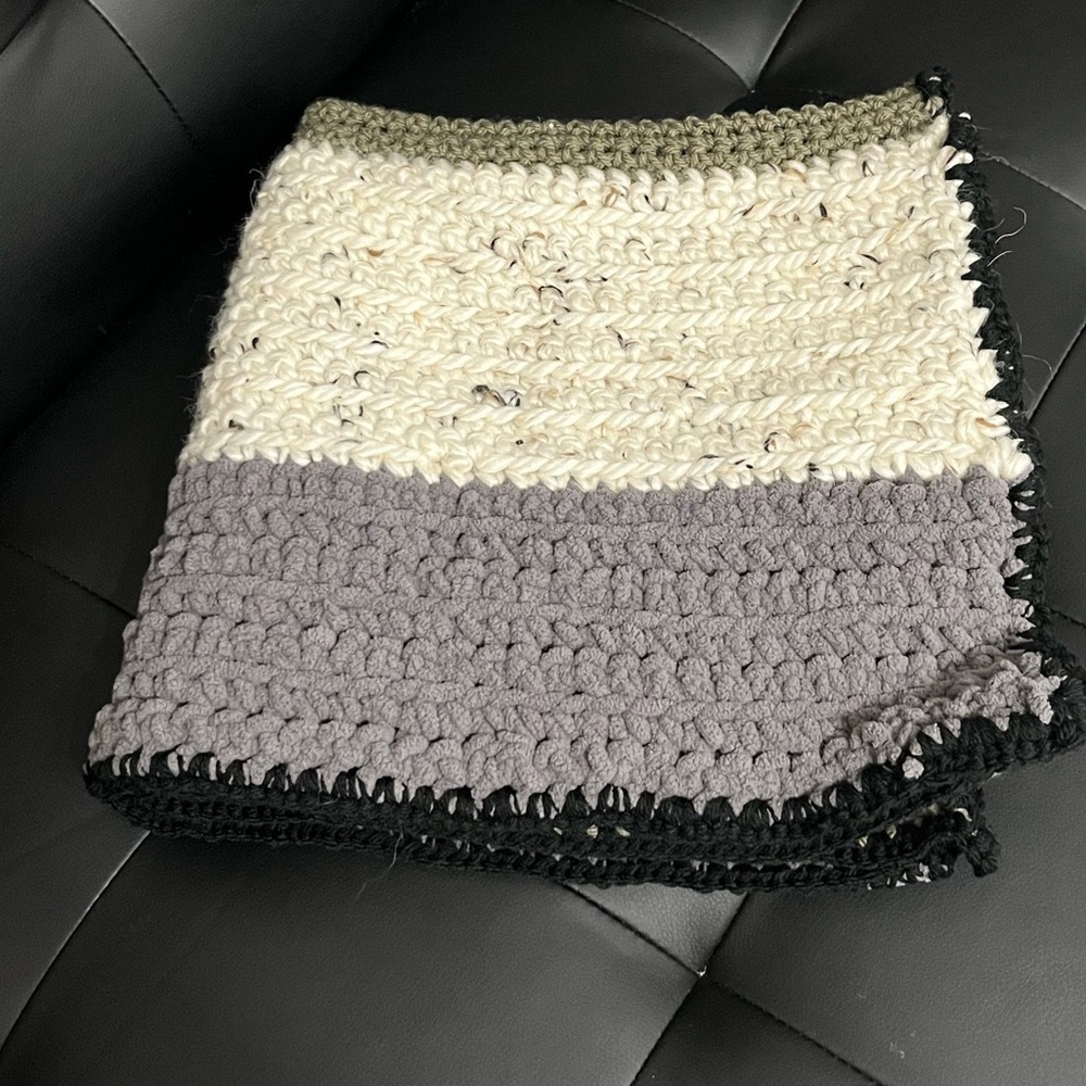 NWT Baby Receiving Blanket, approx 24” Irregular Square multi color